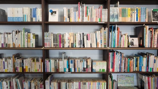 books-1245744