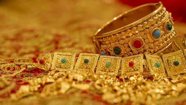gold-1369453