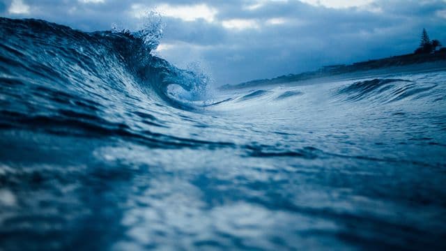 ocean-wave-1149174